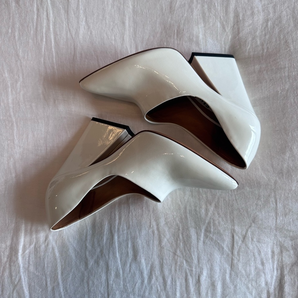 Acne Studios White Patent Leather shoes. Size 36.